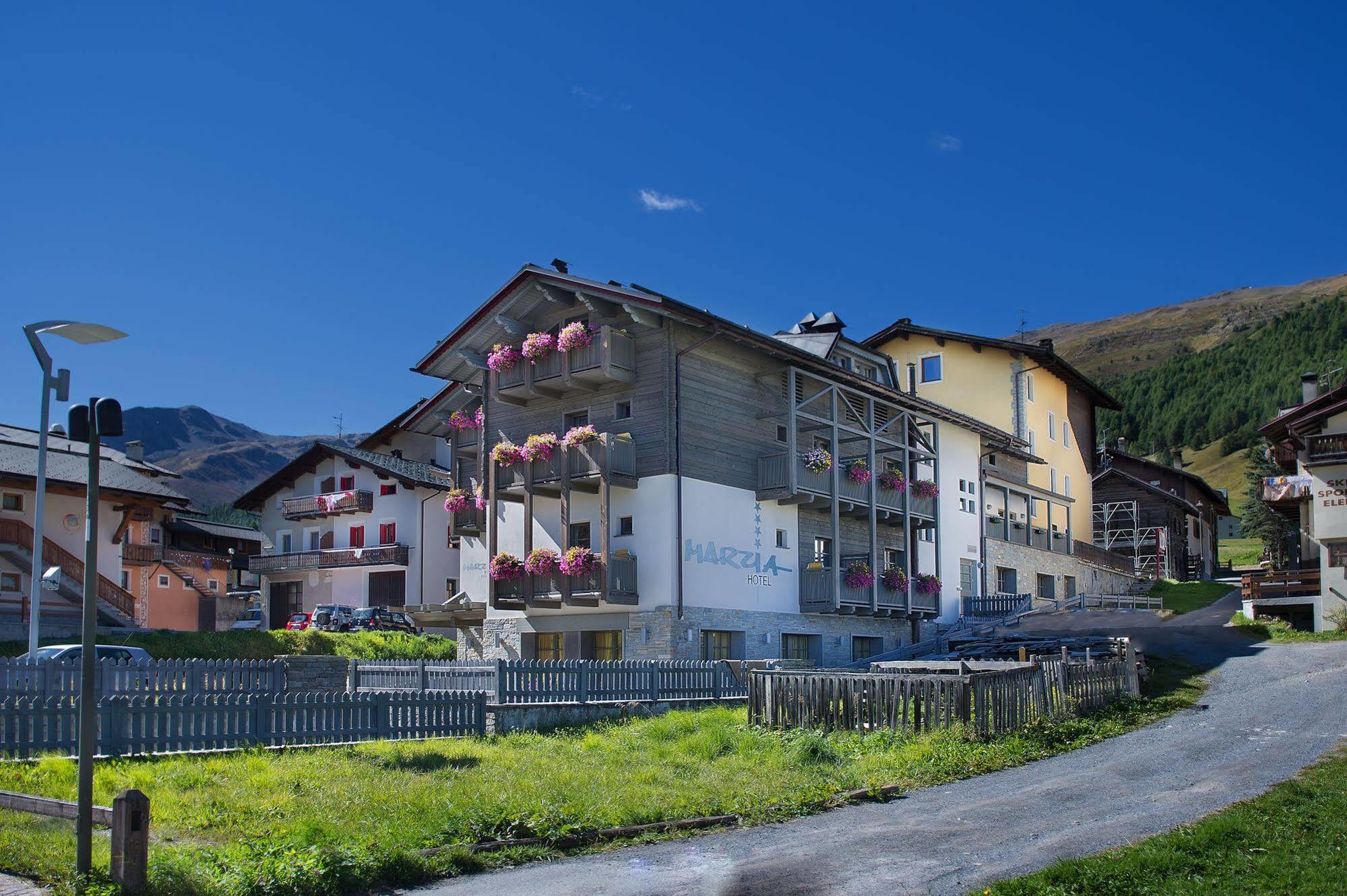 Hotel Marzia Livigno Eksteriør billede