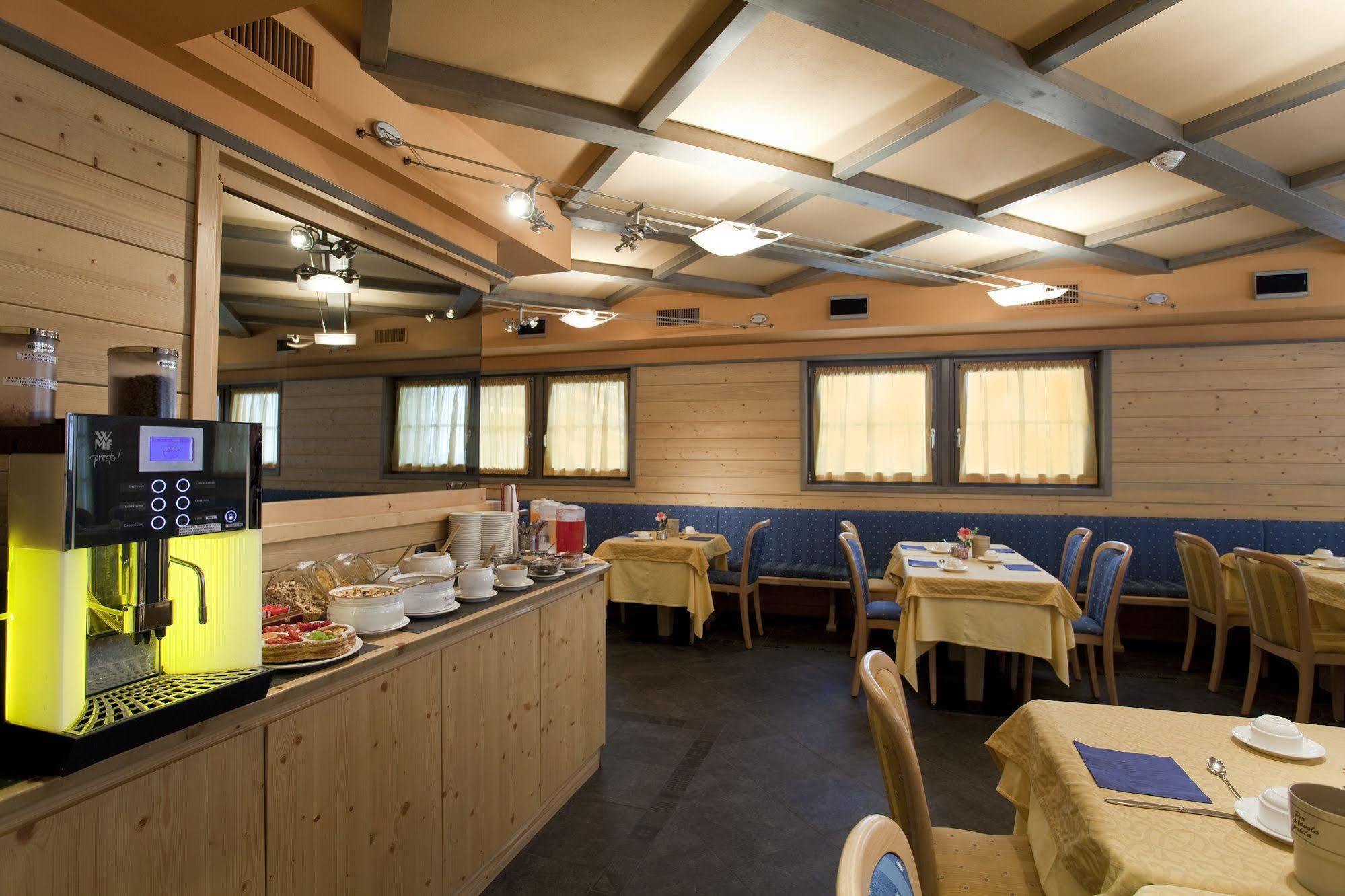 Hotel Marzia Livigno Eksteriør billede