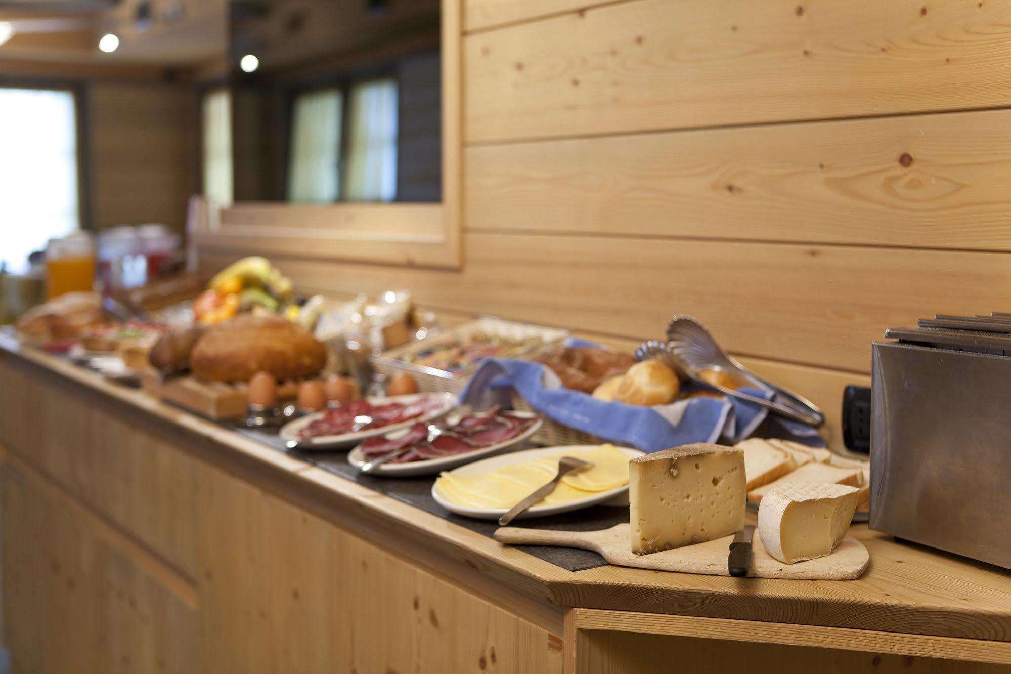 Hotel Marzia Livigno Eksteriør billede